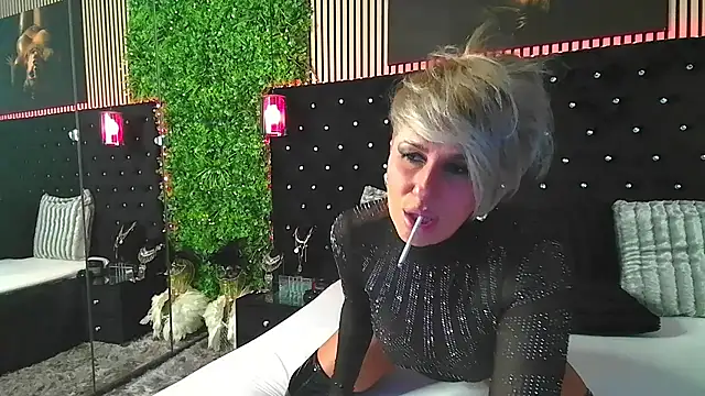 InannaStar webcam