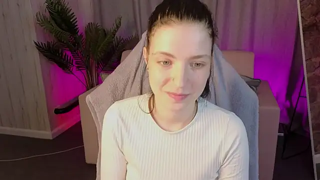 katywoodman - KatyWoodman's free webcam - UK Sex Cams