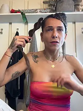 PlayfulShow webcam