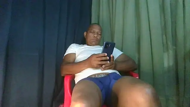 bigblackcock75 webcam