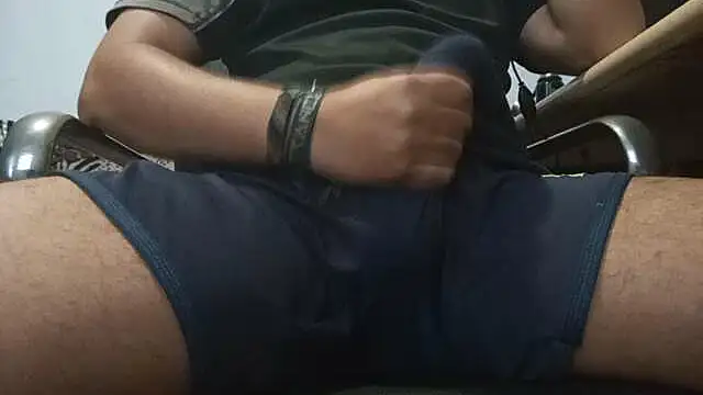 Dominador_Absolut webcam