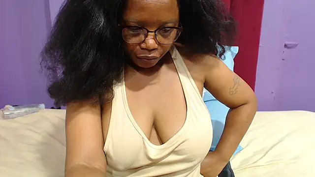 PeachAss4UU webcam