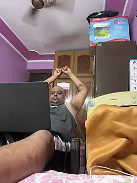 Dick_6inches_Delhi webcam