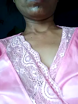Kajal-Mehra webcam