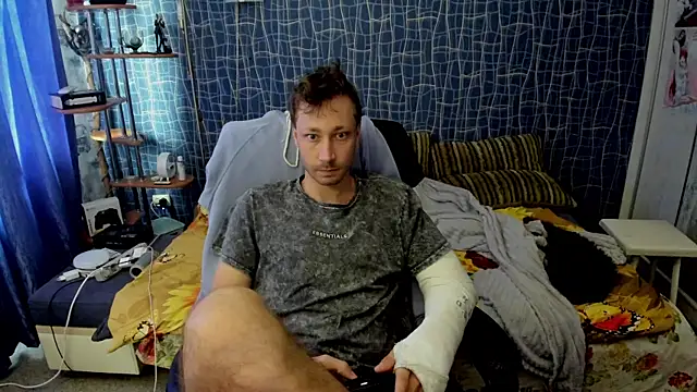 CuteBoy228 webcam