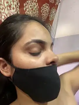Sandhya_77 webcam