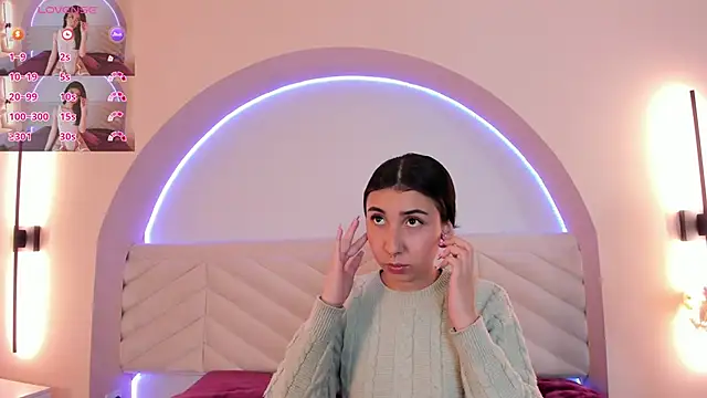 Isabella_Crofts webcam