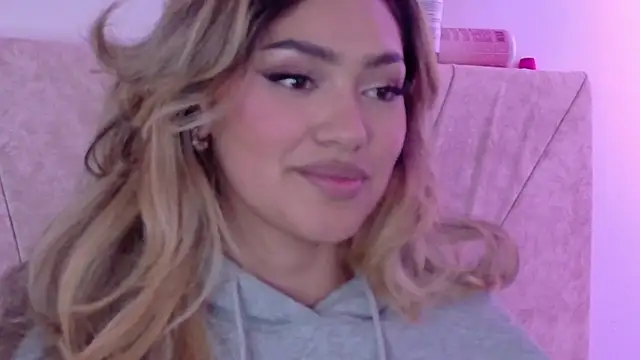Maddy_Beluci webcam