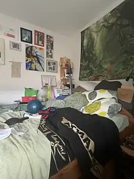Yogirebell webcam