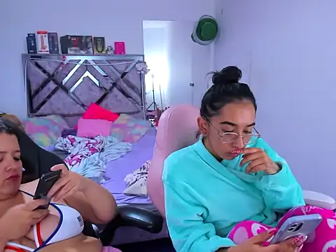 naomi_johnson webcam