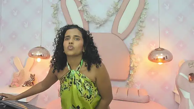 Horny_Curls webcam