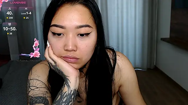 LillGothBaby webcam