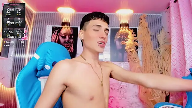 latino_boyy_ webcam
