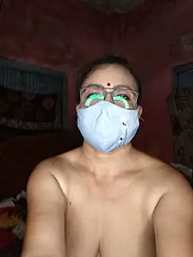 MoonLusty webcam