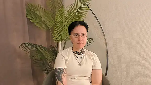 LeonOsbey live cam on StripChat