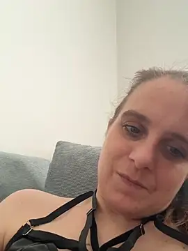 Chantalee live cam on StripChat