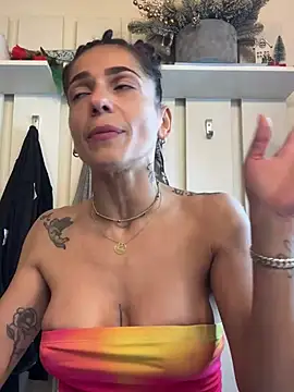 PlayfulShow live sex cam