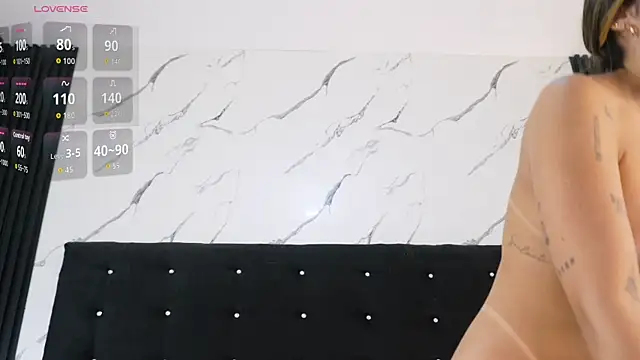 Annyy_Rosse webcam