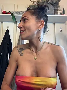 PlayfulShow webcam