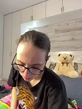 MartiniiSelenna live cam on StripChat