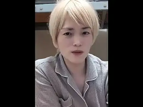 mgnhiroyuki live cam on StripChat