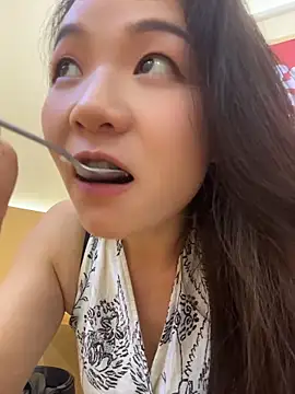 xiaochengzi505 live cam on StripChat