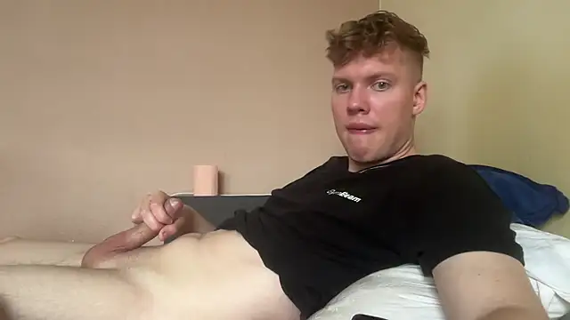 sexybooii6968 webcam