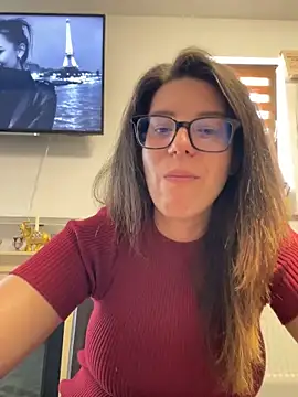 NadiraNoor webcam