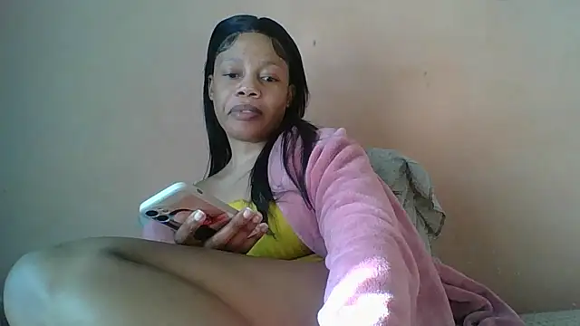 NAUGHTYSHALOTXX webcam