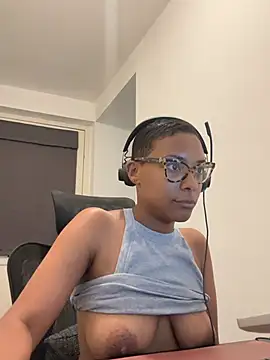 Melia_Rayne