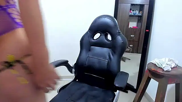 miss_bigcockts webcam