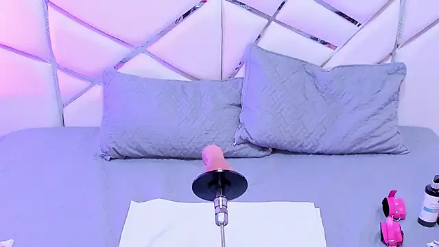 GabbieSkinny webcam