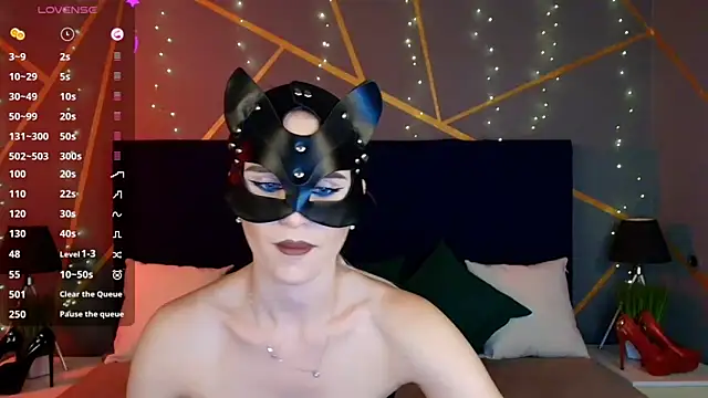 HotWildCat webcam
