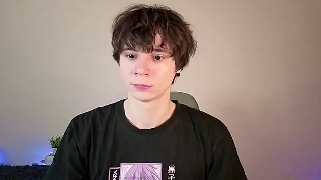 AnthonyCuutie webcam