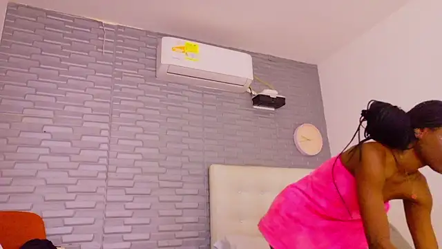 pervert_shydoll1 webcam