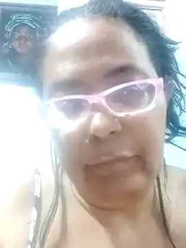 sexymomsn webcam