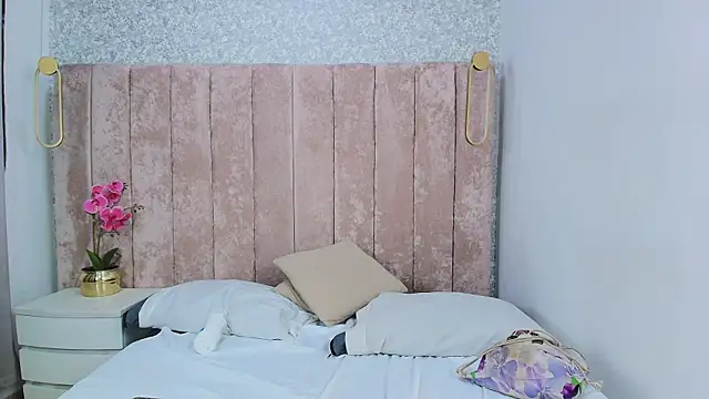 Lyaa_606 webcam
