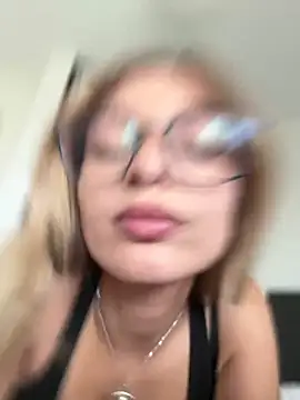 paulinee2006 webcam