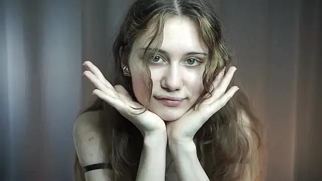 BellaTear webcam