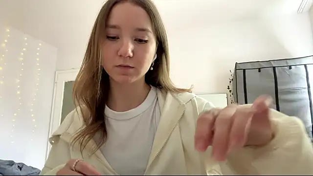 smalllisa webcam
