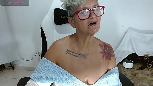 bety-cum2