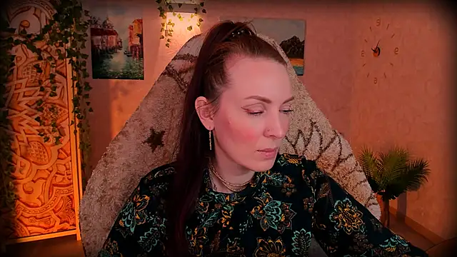 lanaradiance - LanaRadiance's free webcam - UK Sex Cams