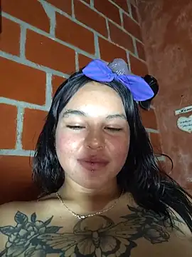 KattalellaGomez live cam