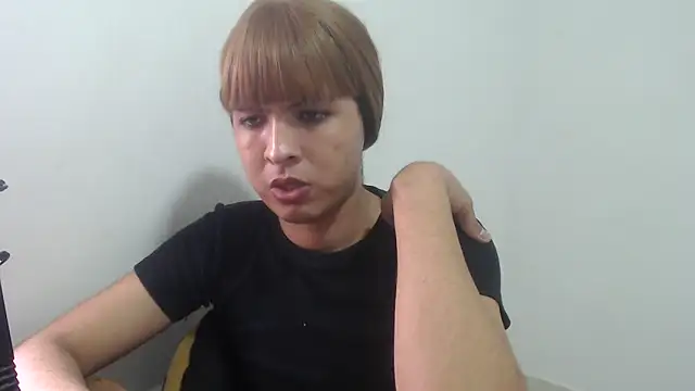 estefania224 webcam