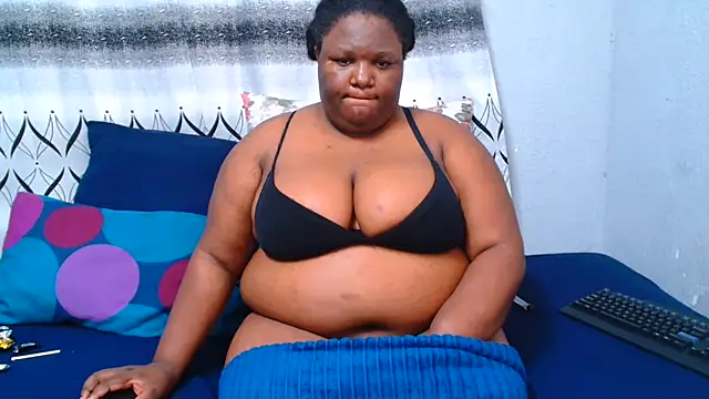 ChubbyBoobsxxx webcam