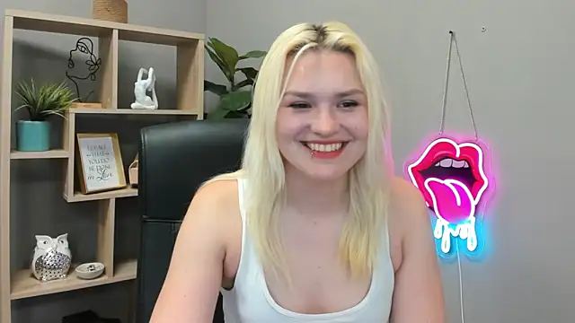 SweetLilyxo webcam