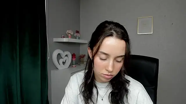 AdeleSolo webcam