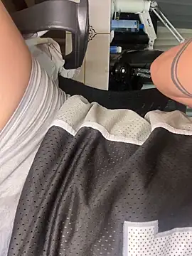urhardfuckerAsiandaddy webcam