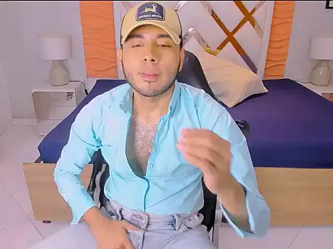 Paul_Douglas webcam