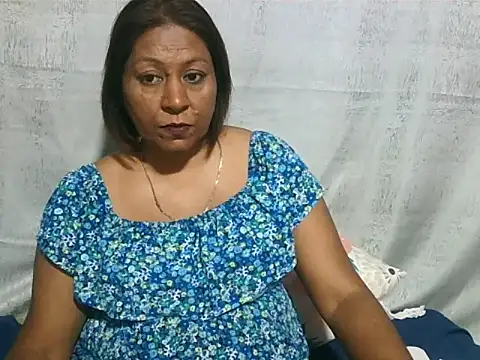 IndianSexyMilf69 webcam